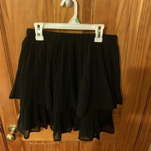 Worthington ruffle layer black skirt